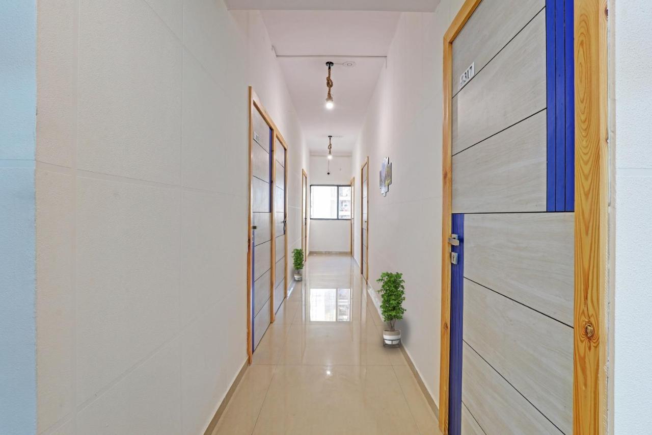 Hotel Solitaire, Best Luxurious Hotel Ac Rooms In Surat Exterior photo